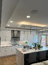 Nyce Renos photo 2
