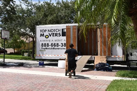 Top Notch Movers Pembroke Pines photo 1