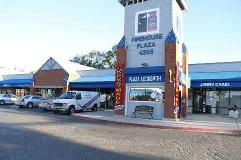 Plaza Locksmith inc in Ventura