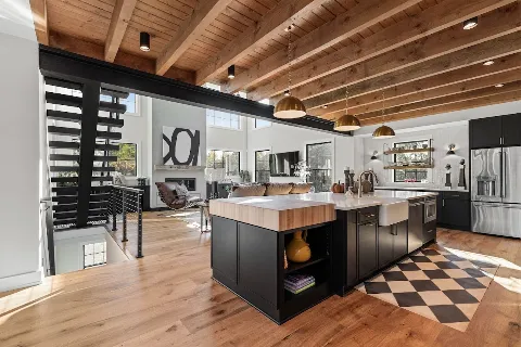 Stone Hammer Homes in Syracuse