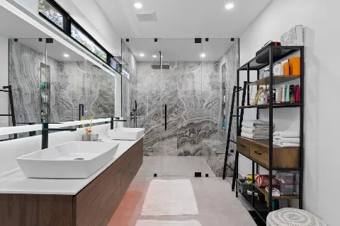 In & Out Construction INC photo 1