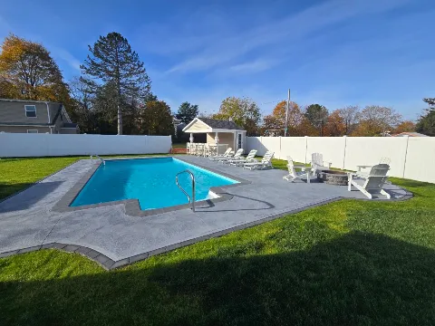 Aqua Design Pools & Hardscapes in Fall River
