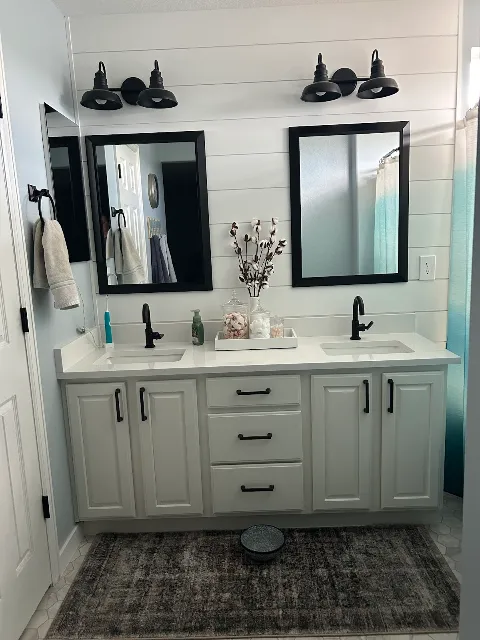 HH Remodeling llc in Aurora
