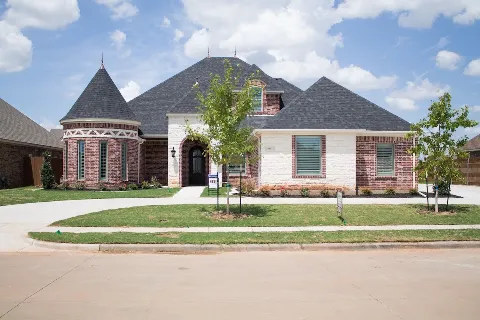 Douglas Custom Homes Inc in Wichita Falls
