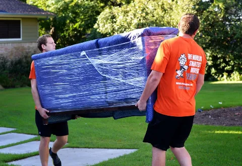 Einstein Moving Company in Arlington