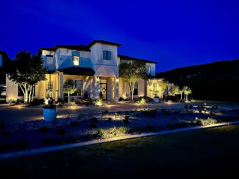 RL Landscaping photo 1