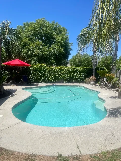 Cox Pool Services & Repair in Clovis