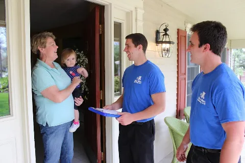 Blue Men Moving LLC in Akron
