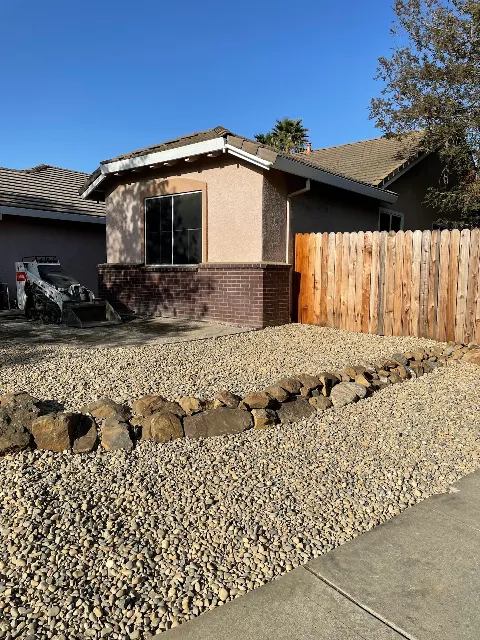 Alejandro's Landscaping Services photo 1