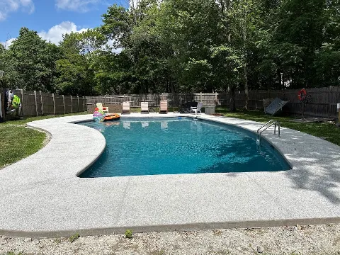Central Pools photo 1