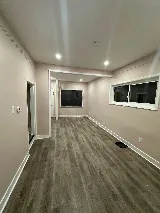Nyce Renos photo 6