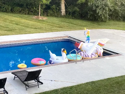 Glenn's Pools & Spas in Columbia