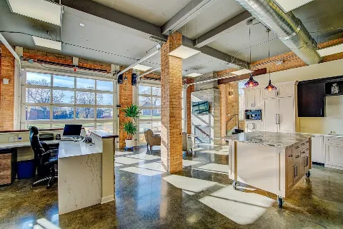 J&J Contractors I LLC in Milwaukee