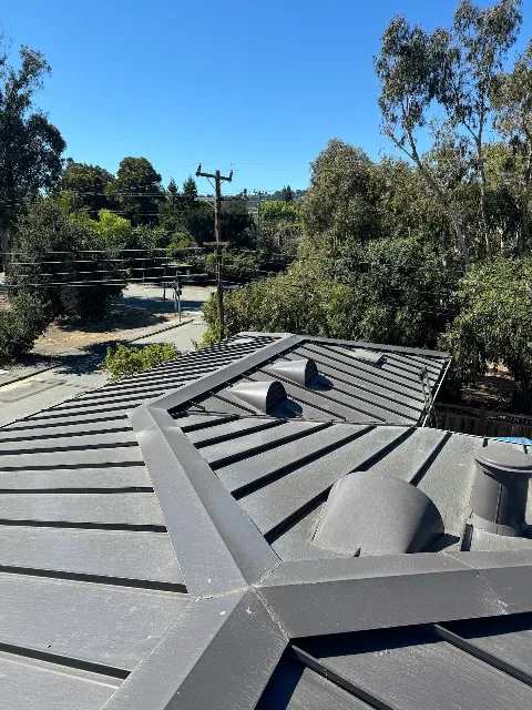 GTM Roofing Services LLC in Oakland