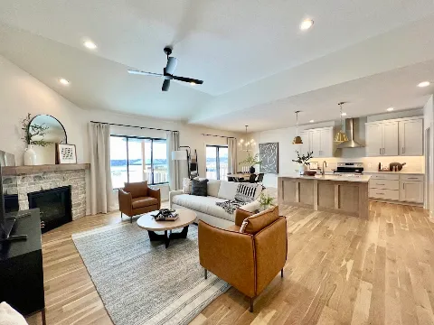 Buhr Homes Inc in Lincoln