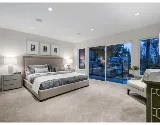 Yaletown floor photo 6