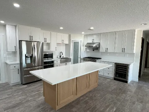 Mainstone Construction & Restoration LLC in Apple Valley