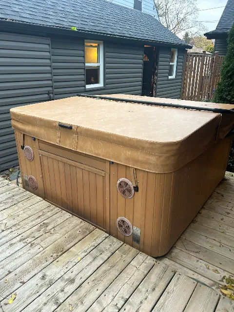 DAV Hot Tub & Spa in Brantford