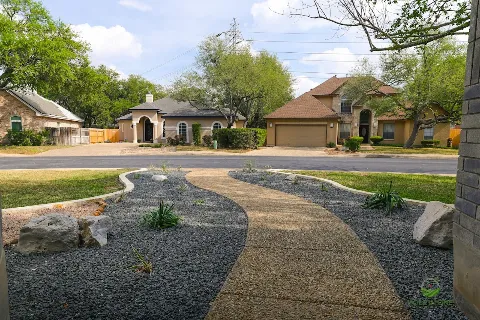 Hole In One Lawns in San Antonio