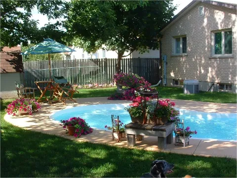 Knapp's Pools and Hot Tubs in Kingston